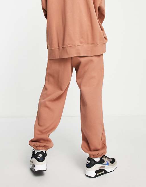 Nike Trend unisex fleece oversized joggers in brown