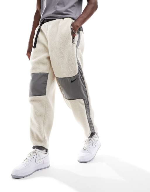 Nike Trend winter fleece joggers cream and grey