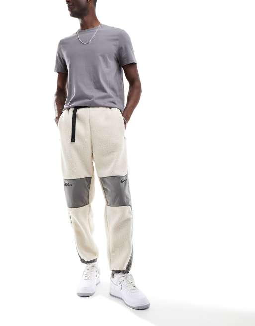 Nike sportswear discount fleece trend pants