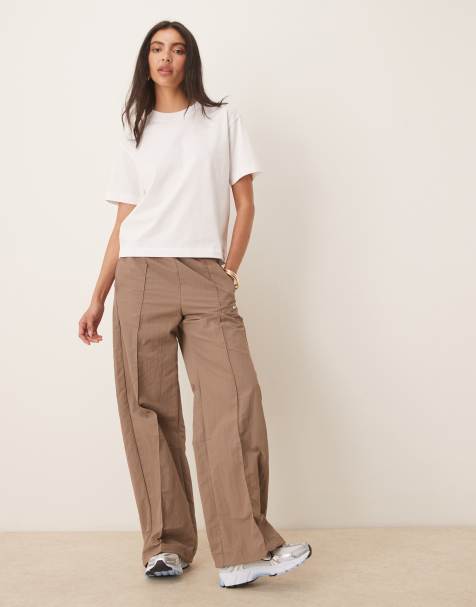 Nike Trend woven mid-rise track pants in brown - view 1