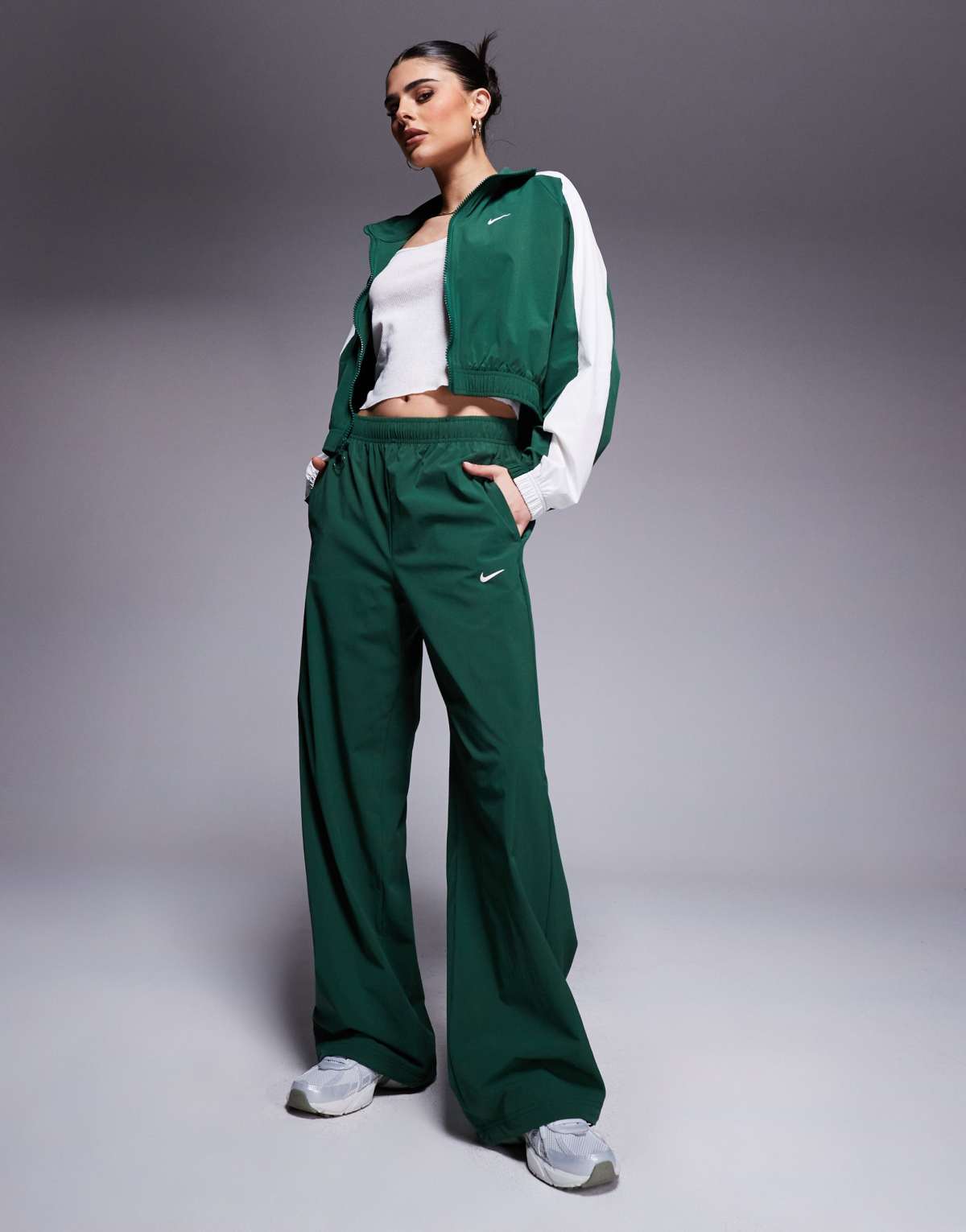 Nike Trend woven wide leg trousers in green