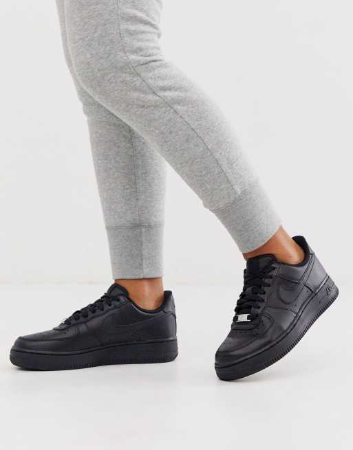 Black air force shop ones with jeans