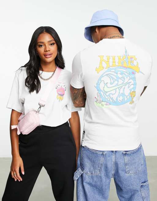 Nike - Uniseks T-shirt met grafische mystic-print op de rug in wit