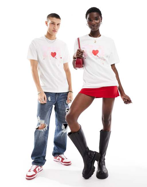 Nike unisex heart and sole graphic t-shirt in white | ASOS