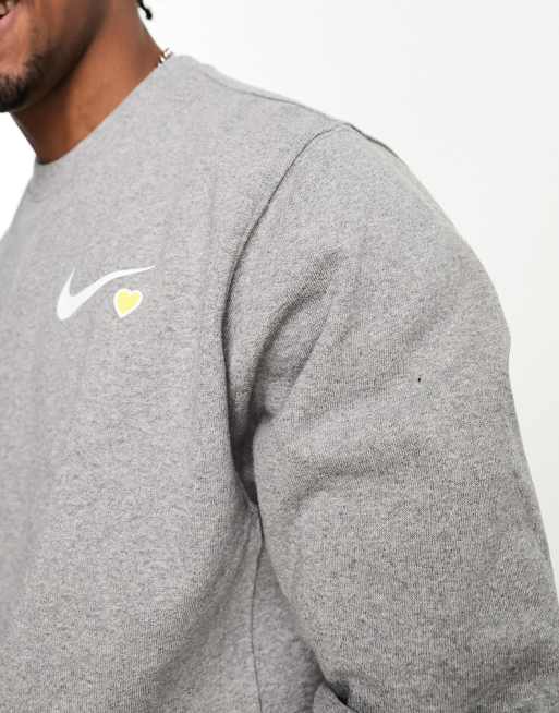 Nike Unisex heart sweatshirt in grey