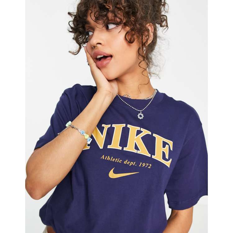 Nike athletic clearance top