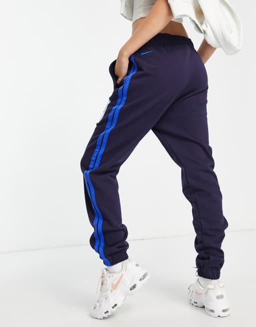 Vintage Nike Joggers Blue Small – Clout Closet