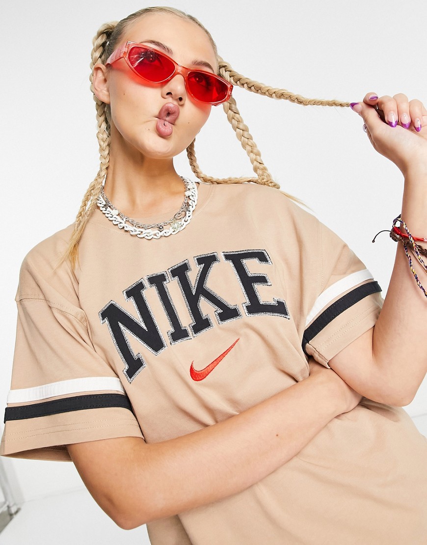 Nike unisex retro collegiate t-shirt in hemp beige-Neutral