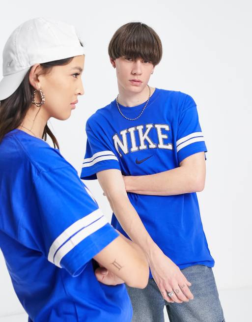 Nike - Unisex retro t-shirt met collegestijl in royaal blauw