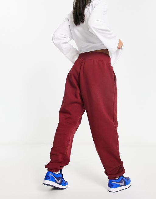 Nike Unisex Varsity phoenix fleece joggers in team red, 2 of 4