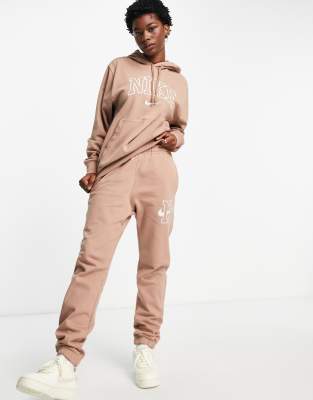 Brown tracksuit nike
