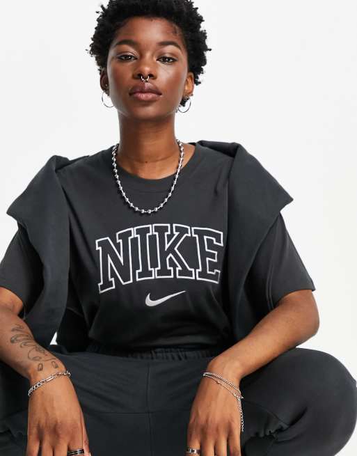 Nike Unisex Vintage logo oversized boyfriend t-shirt in washed black