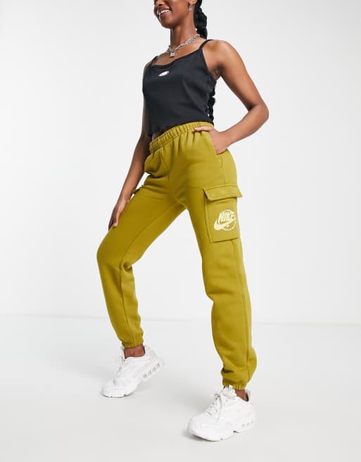 Nike women's utility cargo jogger new arrivals