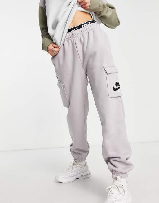 Nike - Utility-joggingbroek van fleece met cargozakken in amethist lila