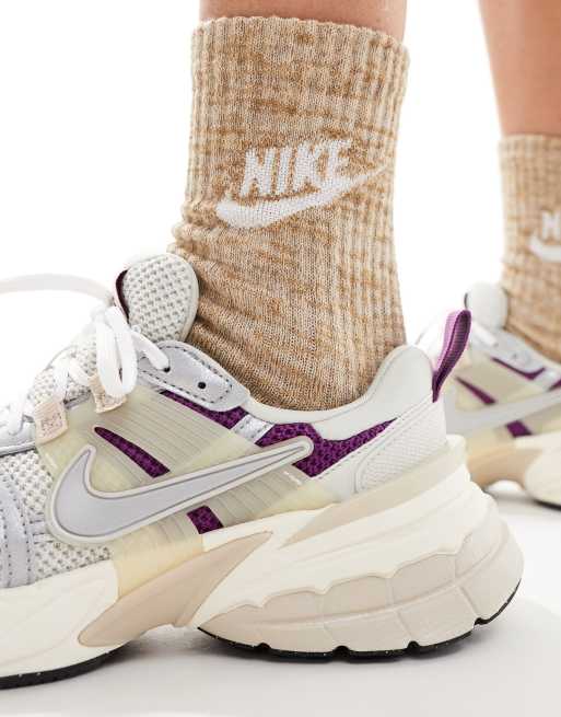 ナイキ　V2K RUN ベージュ セール】ナイキ V2K ラン ウィメンズシューズ / Nike V2K Run