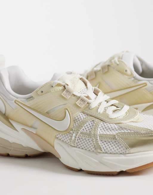 Nike V2K Run sneakers in beige and white  , 3 of 5