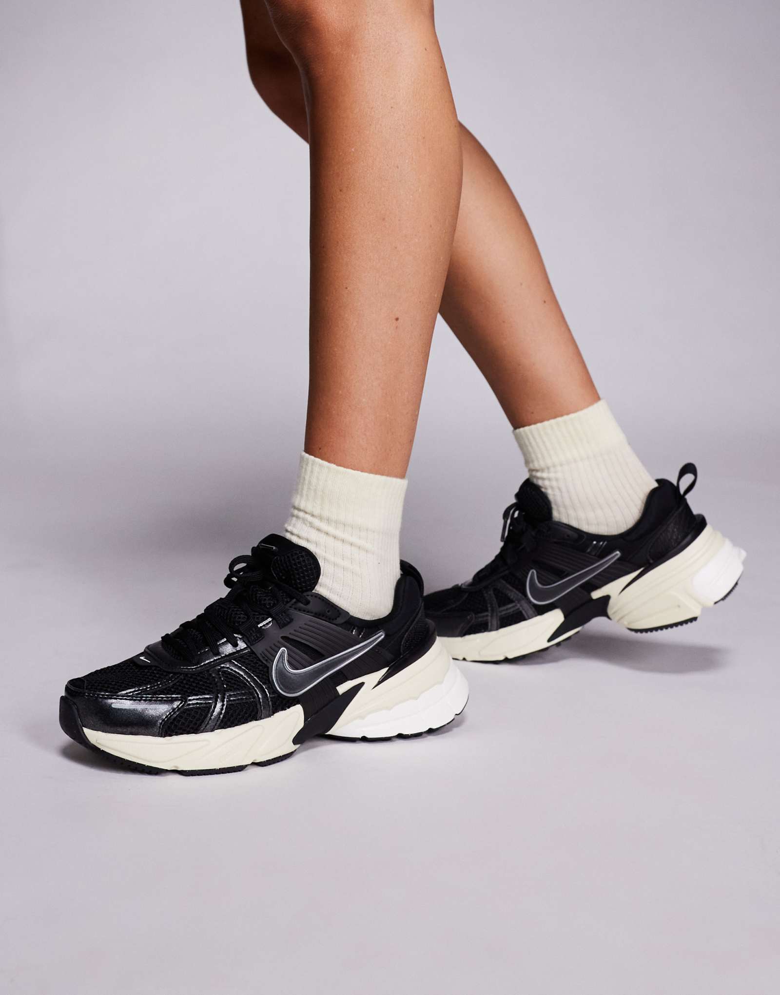 Кроссовки Nike V2K для бега черного и серебристого цветов