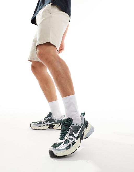 Nike V2K Run sneakers in dark green and silver, 5 of 5
