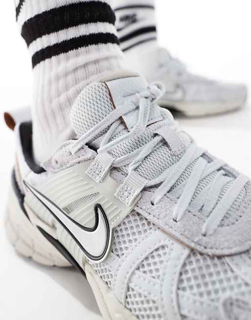 Nike V2K Run Sneakers in gray | ASOS Nike V2K Run Sneakers in gray | ASOS