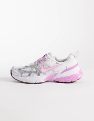 Nike V2k Run Sneaker In Pink