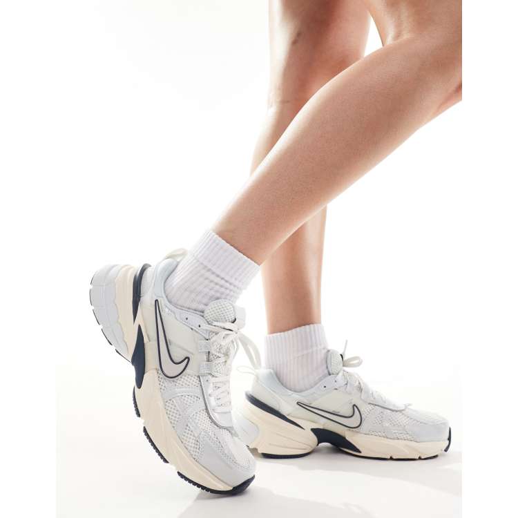 206010644-1-white?$n_750w$&wid