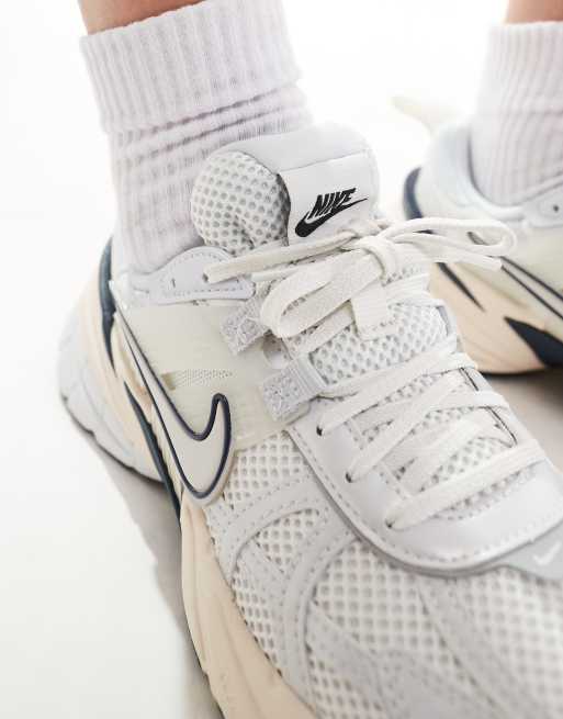 Nike V2K Run sneakers in white and navy, 3 of 5