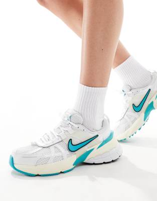 NIKE V2K RUN SNEAKERS IN WHITE AND TURQUOISE