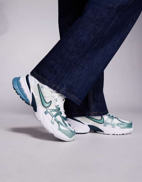 Nike V2K Run sneakers in white & blue - view 1