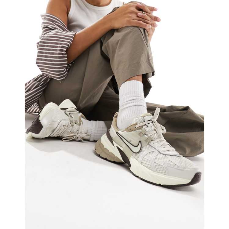 Nike V2K Run unisex trainers in beige mix nike air presto low utility colorways ClassicfuncenterShops