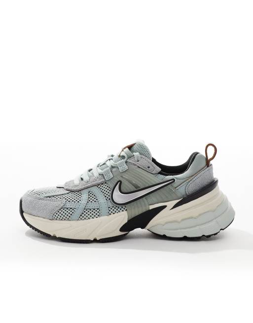 Nike V2K Sneakers grigie e nere ASOS