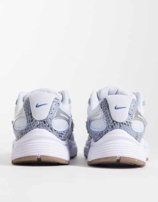Nike V5 RNR Premium sneakers in light blue with snake detail, 2 of 5
