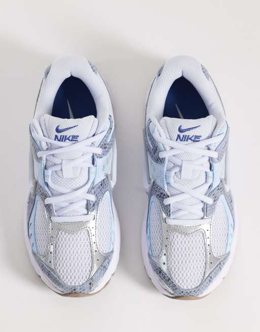Nike V5 RNR Premium sneakers in light blue with snake detail, 3 of 5
