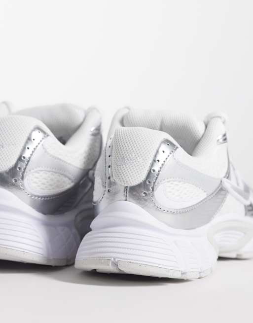 Nike V5 RNR Premium sneakers in white and metallic silver, 3 of 5