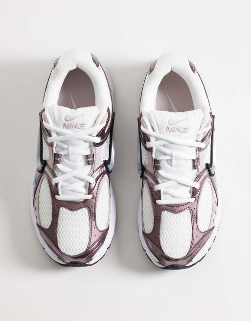 Nike V5 RNR Premium sneakers in white and rose gold , 2 of 5