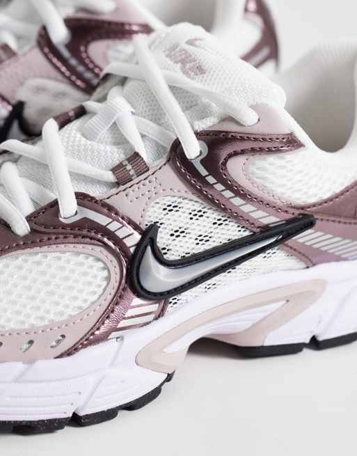 Nike V5 RNR Premium sneakers in white and rose gold , 3 of 5