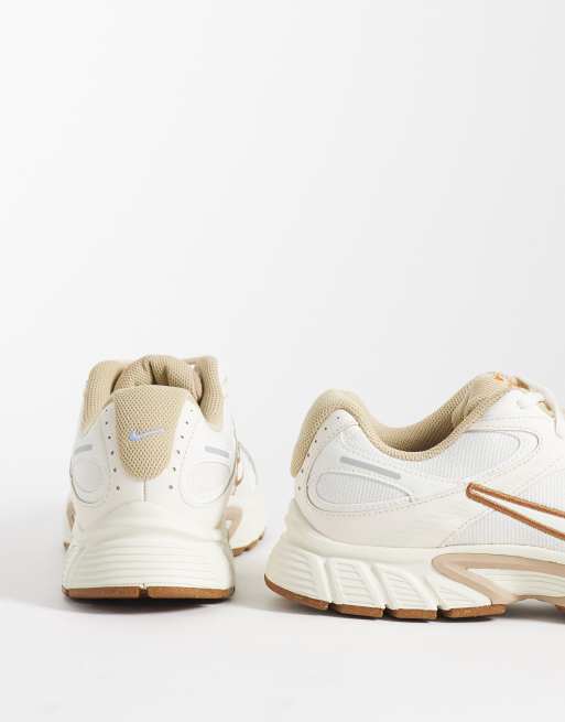 Nike V5 RNR sneakers in beige and brown, 2 of 5