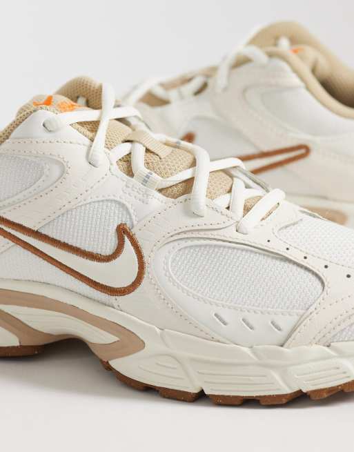 Nike V5 RNR sneakers in beige and brown, 4 of 5