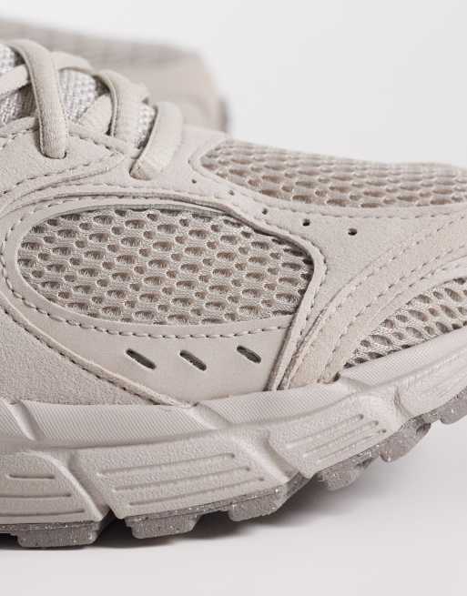 Nike V5 RNR sneakers in beige , 3 of 5