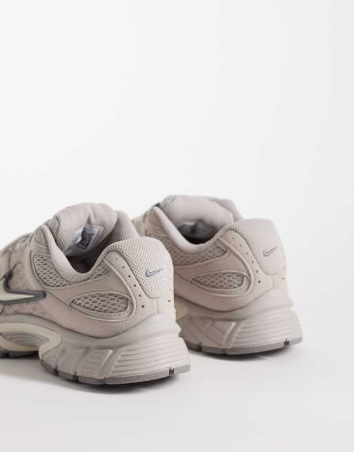 Nike V5 RNR sneakers in beige , 4 of 5
