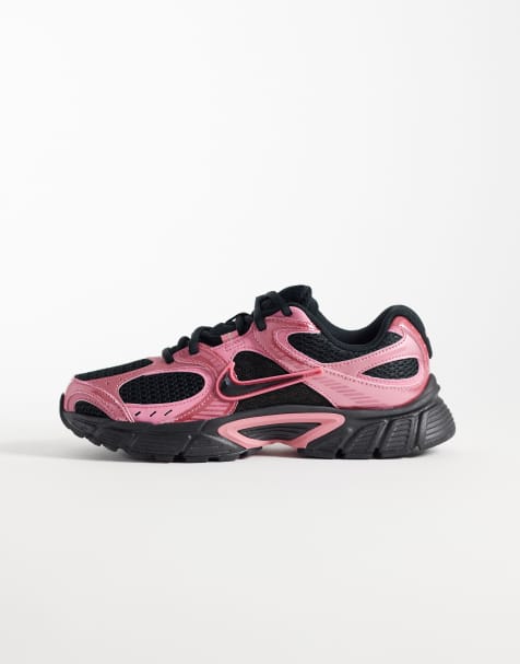Nike V5 RNR sneakers in black and pink - view 1