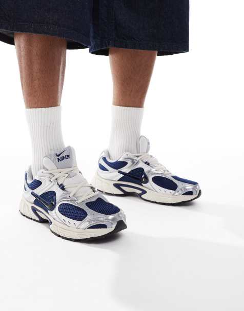 Nike V5 RNR sneakers in blue and silver - view 1