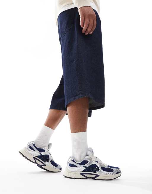 Nike V5 RNR sneakers in blue and silver, 4 of 5