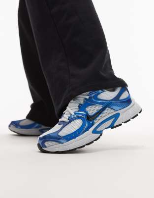 Nike V5 Rnr Sneakers In Blue