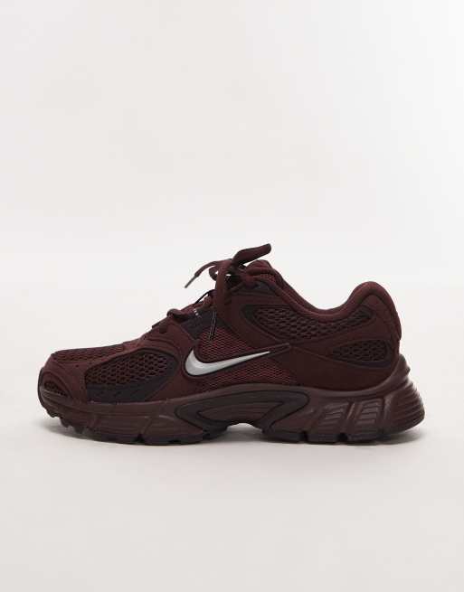Nike V5 Rnr sneakers in burgundy, 2 of 5