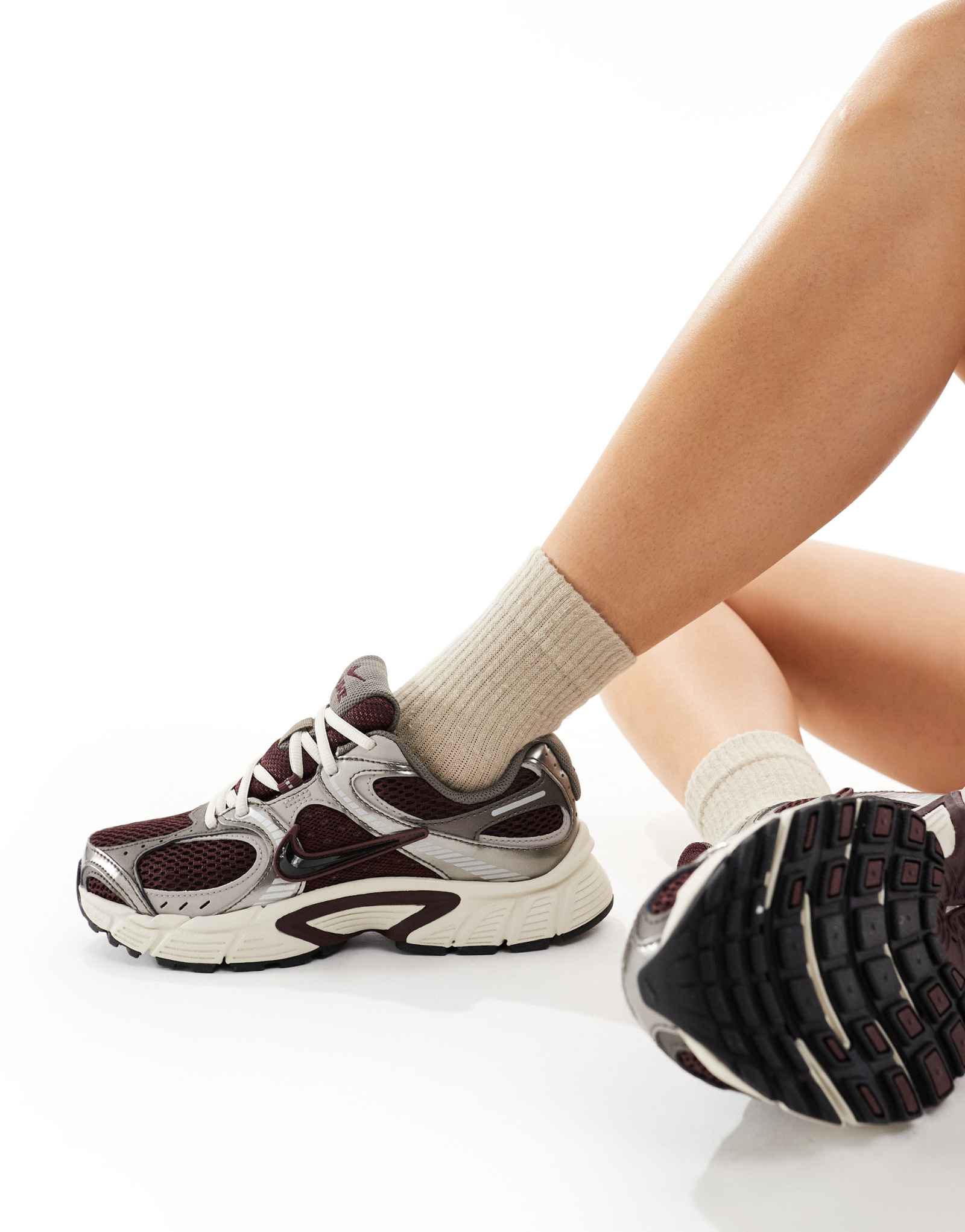 Кроссовки Nike V5 Rnr бордового цвета