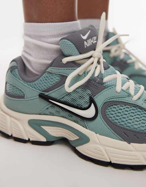 Nike V5 RNR sneakers in ivory & gray | ASOS
