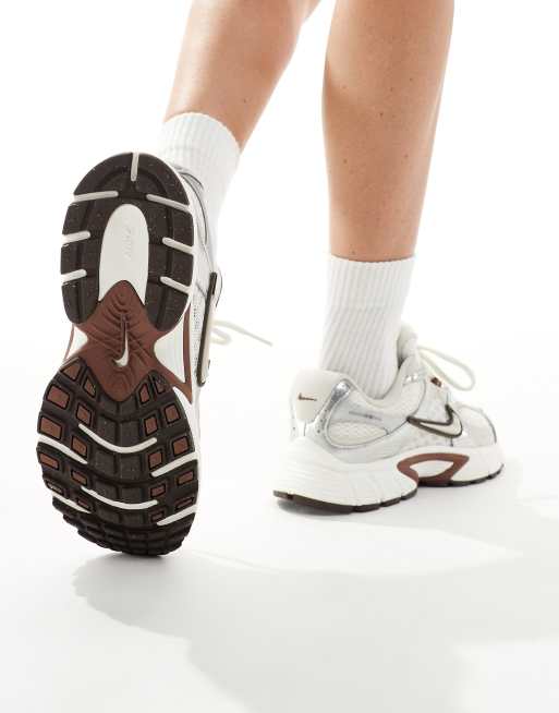 Nike V5 RNR sneakers in off white and brown | ASOS