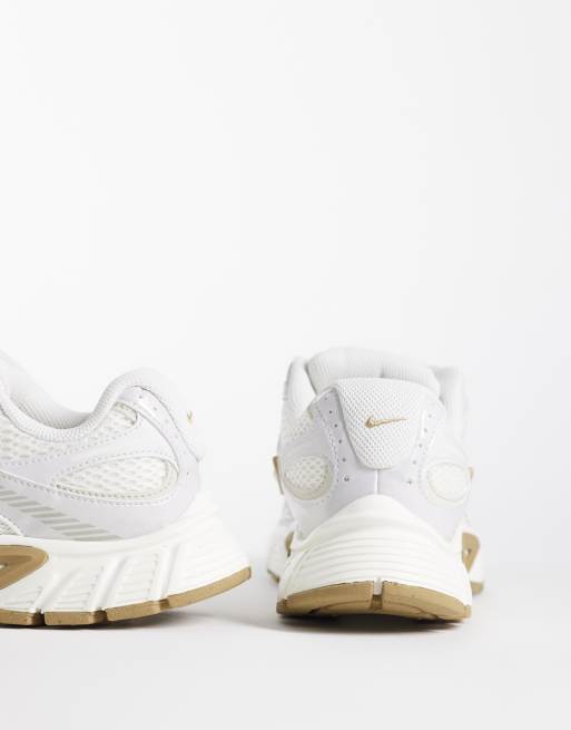 Nike V5 RNR sneakers in off white and brown, 4 of 5