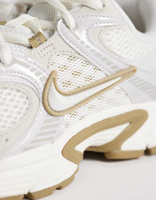 Nike V5 RNR sneakers in off white and brown, 5 of 5
