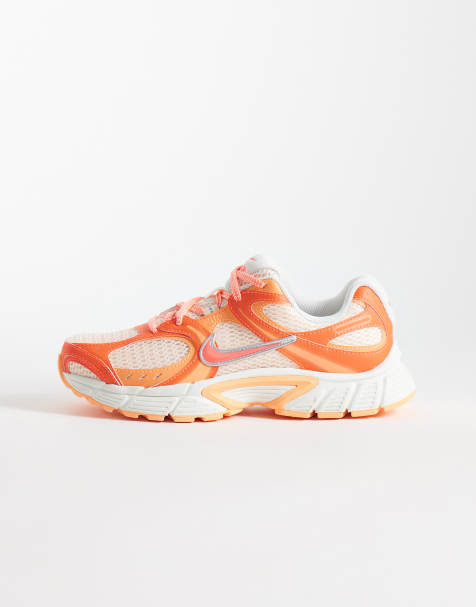 Nike V5 RNR sneakers in orange and pink - view 1